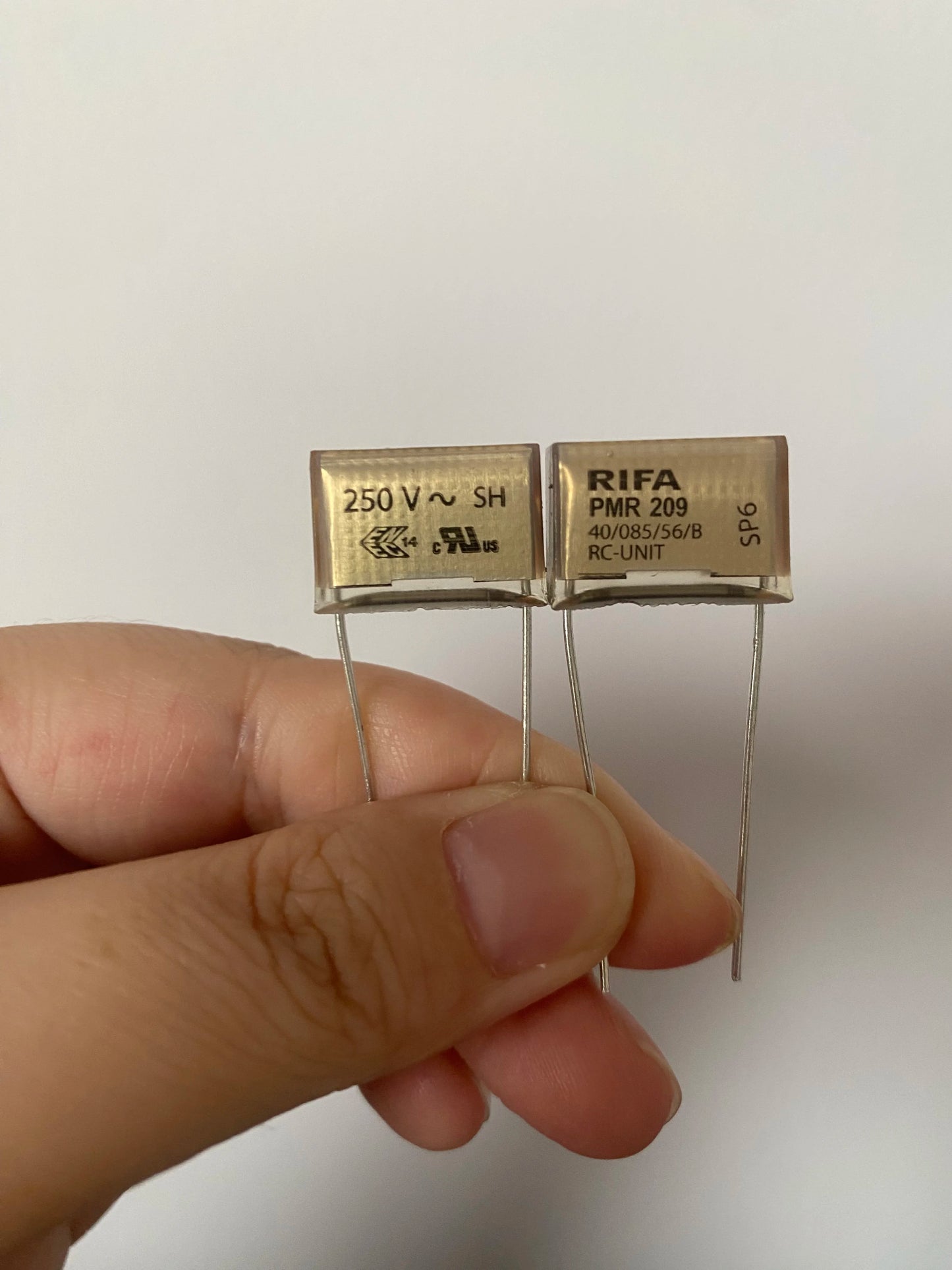 Capacitance 47N+100R 250V X2 capacitor RIFA PMR 209 capacitor