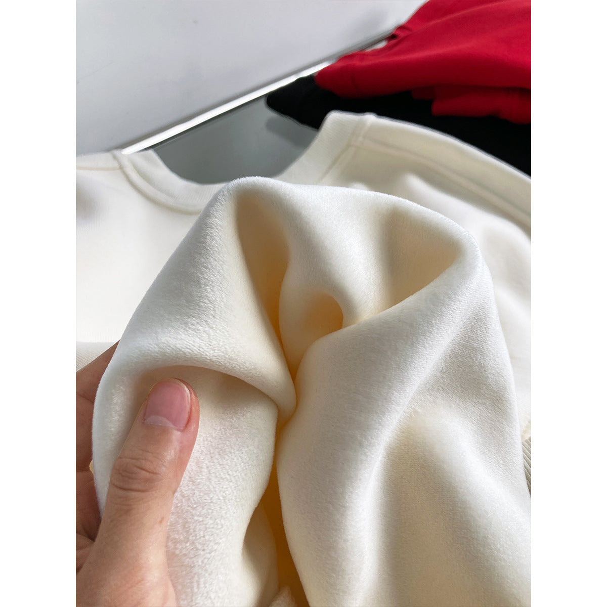 Luxi 2025 Autumn and Winter New Style Velvet Thickeneded Burgundy Sweatshirt for Women Korean Style Normcore Long-Sleeved Pullover Top 2628