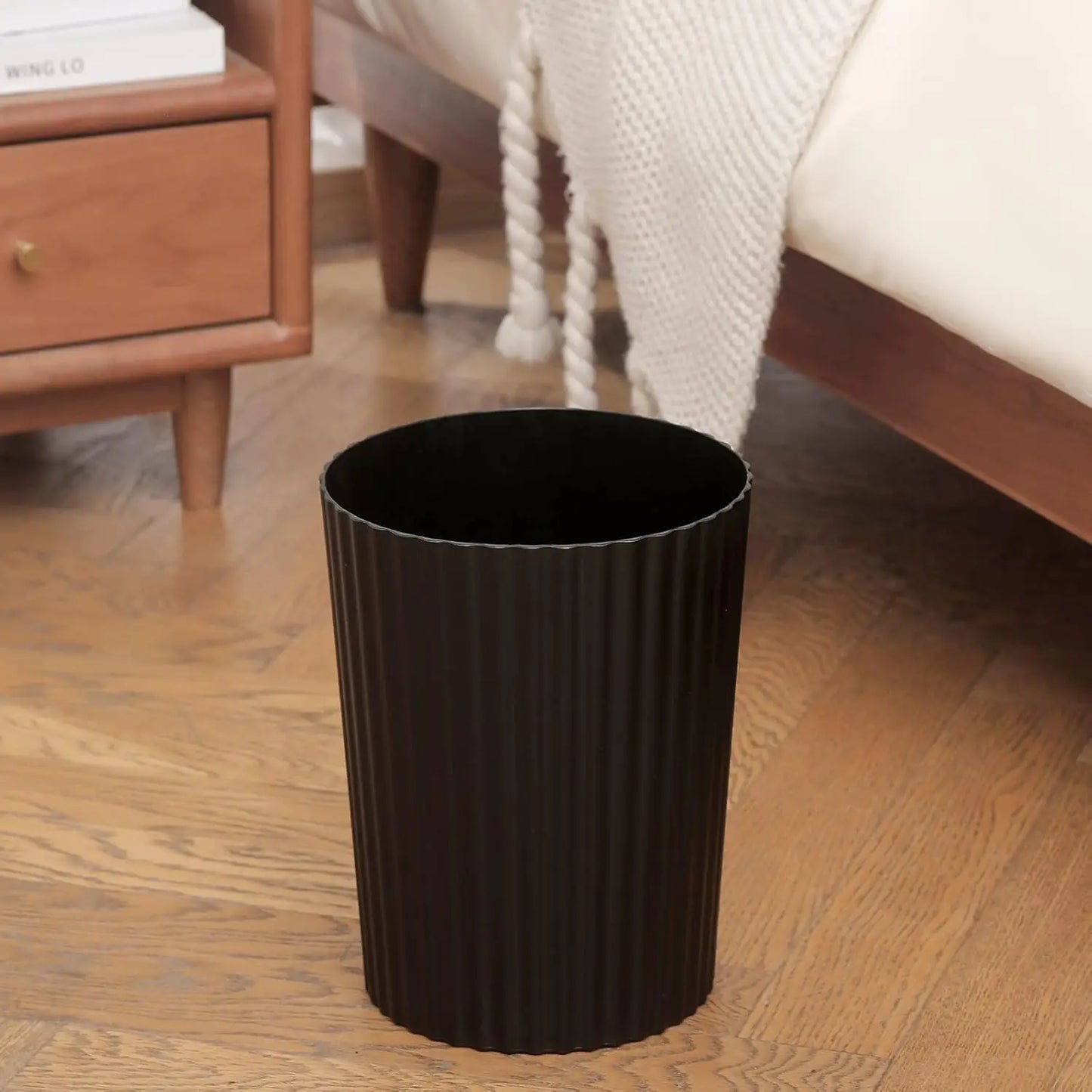 Trash Can Plastic Wastebasket Round Garbage Container Bin for Bathroom Kitchen Bedroom Home Office College Dorm