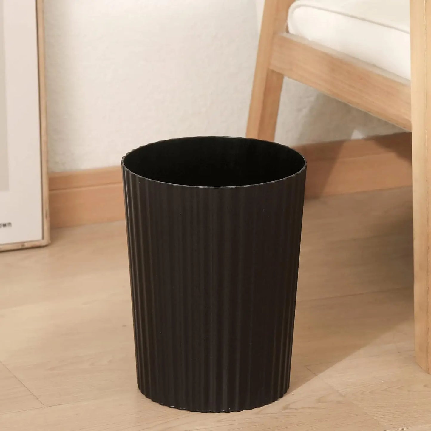 Trash Can Plastic Wastebasket Round Garbage Container Bin for Bathroom Kitchen Bedroom Home Office College Dorm