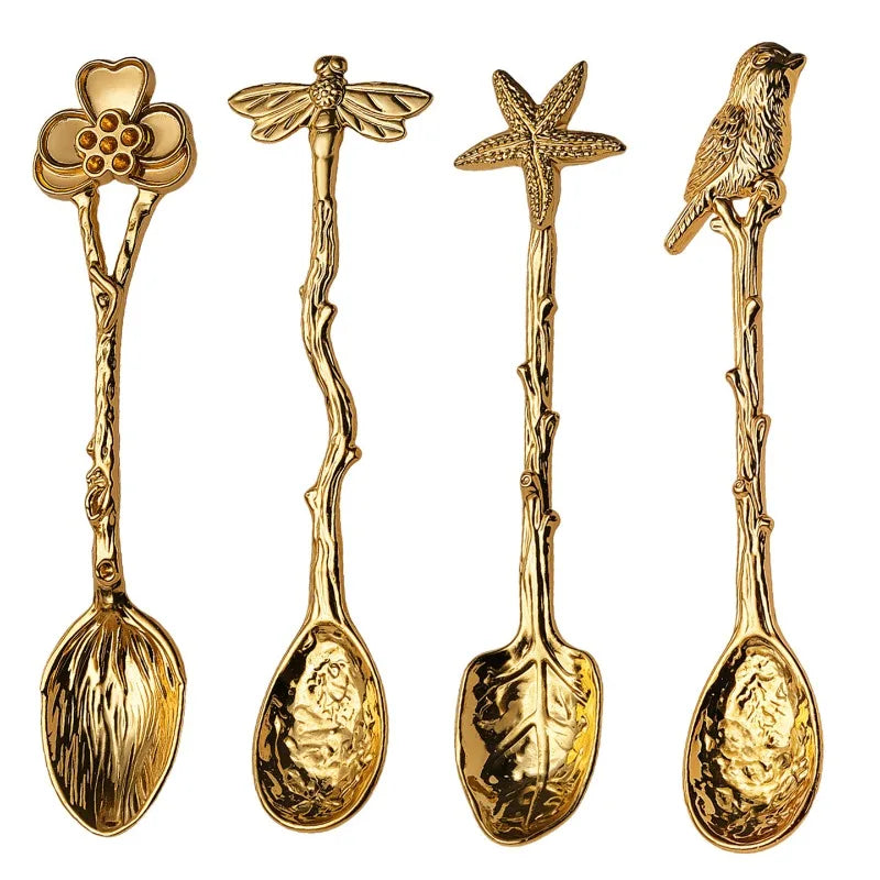 Creative Retro Hotel Family Dessert Coffee Spoon Ice Cream Tools Creative Royal Style Flatware Metal Spoon Kitchen Accessories