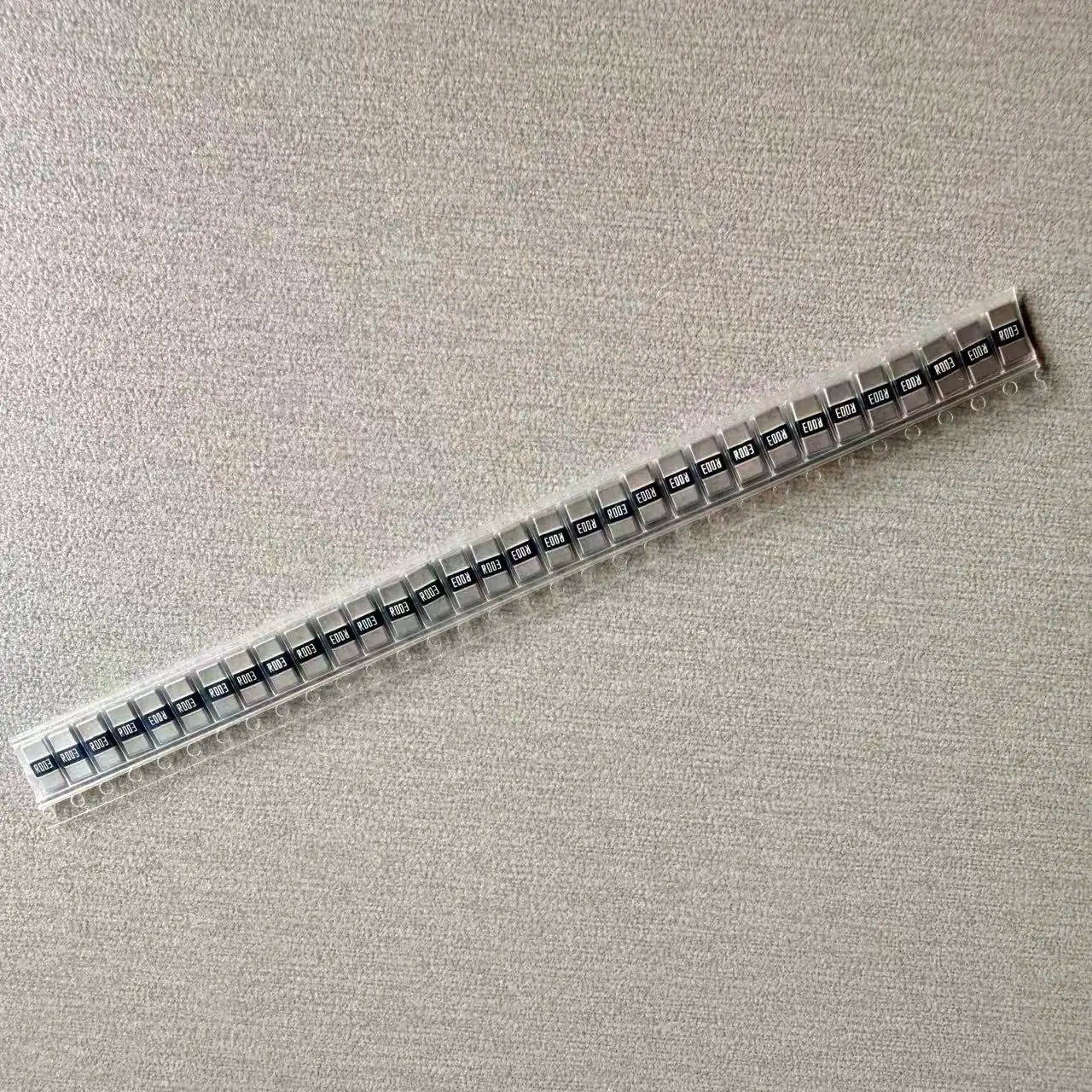 1000pcs Alloy Resistances 2512 Resistors kit R001 R003 R005 R010 1% 3W 0.1Ω
